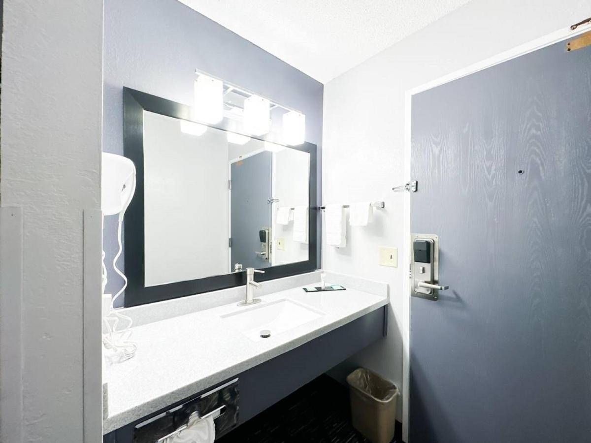 Blaine Town Inn & Suites Экстерьер фото