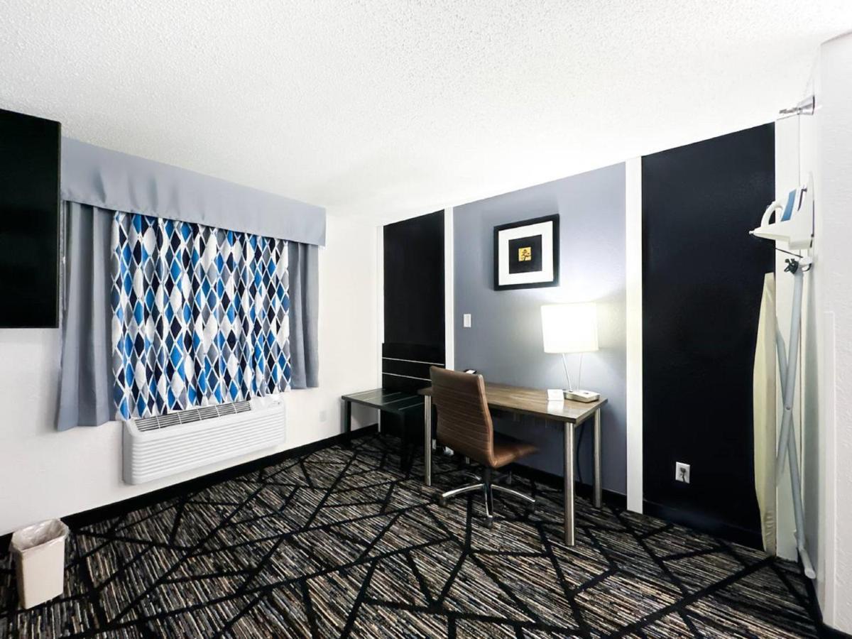 Blaine Town Inn & Suites Экстерьер фото
