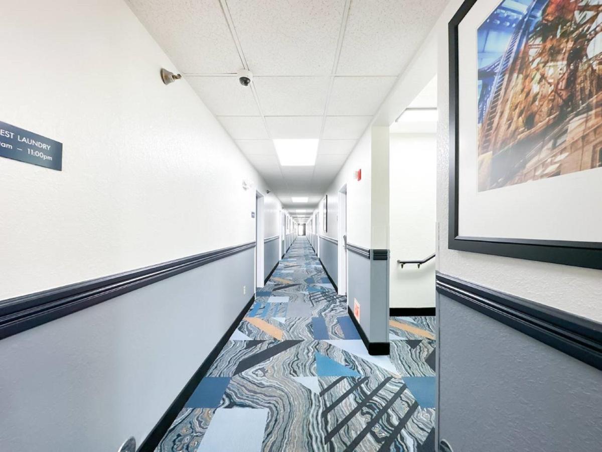 Blaine Town Inn & Suites Экстерьер фото