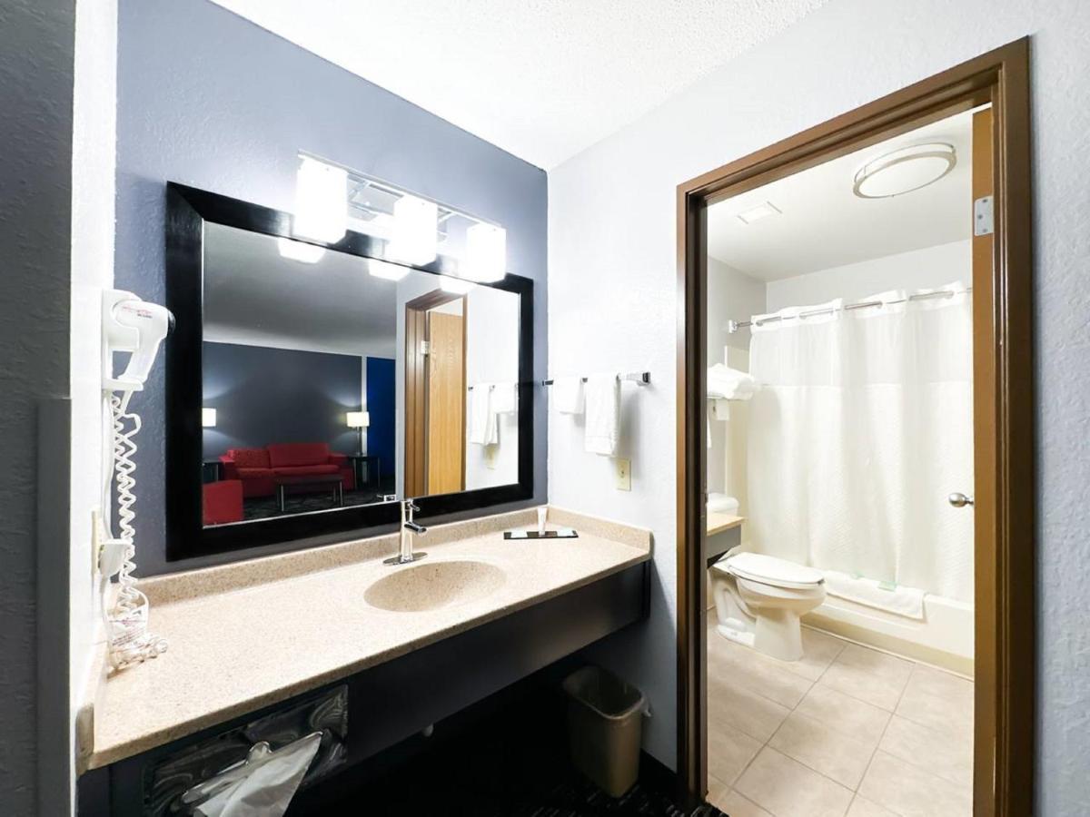 Blaine Town Inn & Suites Экстерьер фото