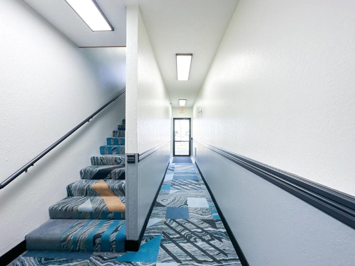 Blaine Town Inn & Suites Экстерьер фото